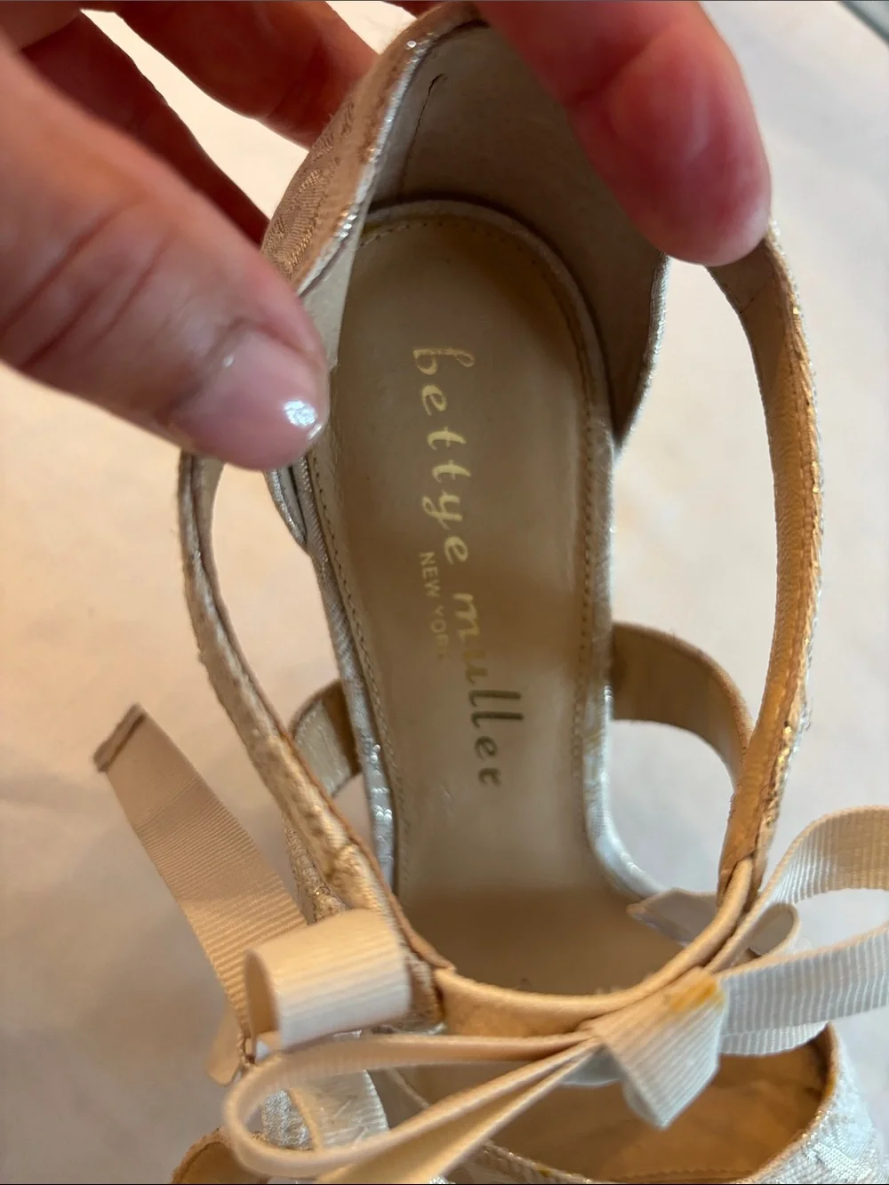 Bettye Mueller elegant Ivory Lace Open-Toe Heels with Ankle Tie, SZ 7.5